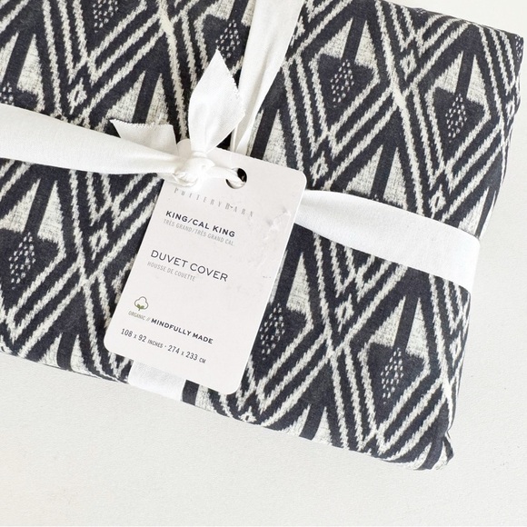 NWT Pottery Barn California King Duvet Cover Mitzi Print Organic Cotton Bedding - Picture 2 of 3